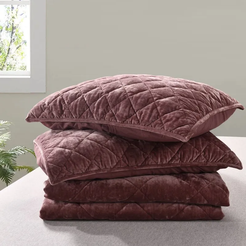 COMFLIVE Diamond Velvet Microfiber Modern & Contemporary 3 Piece Quilt Set
