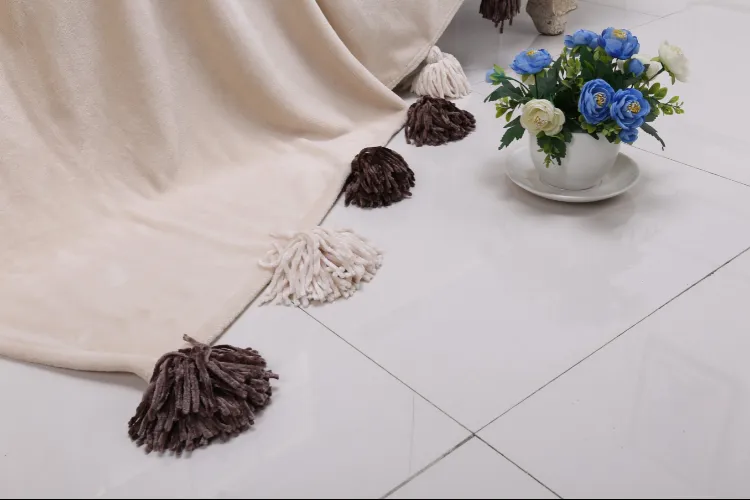 Hot Sale100% Polyester Bedding Cheap Custom Print Flannel Tassel Fringe Throw Blankets