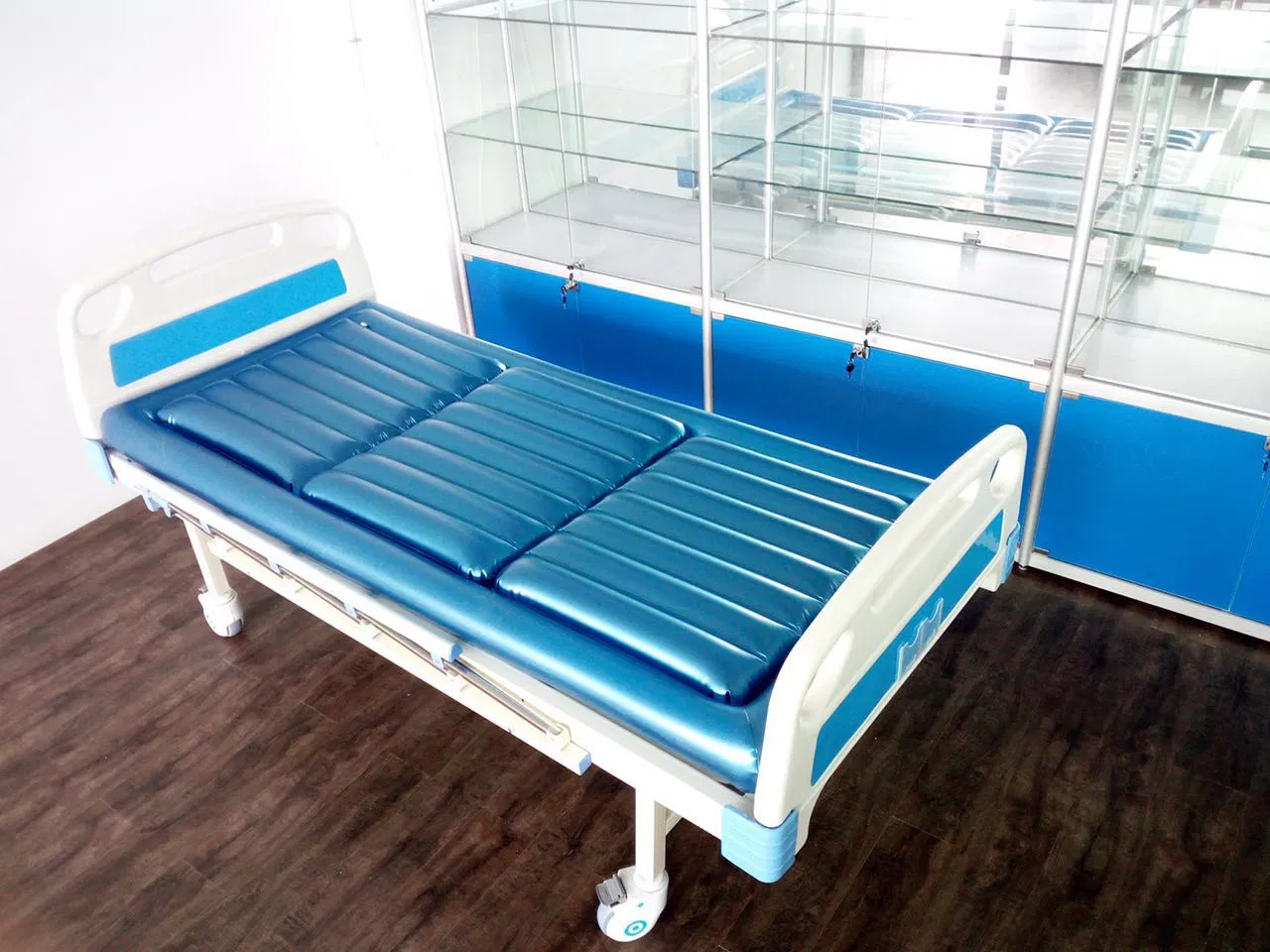 Medical Anti Bedsores Modern Water Mattress Circulation Bed Mattress Pad with Pump