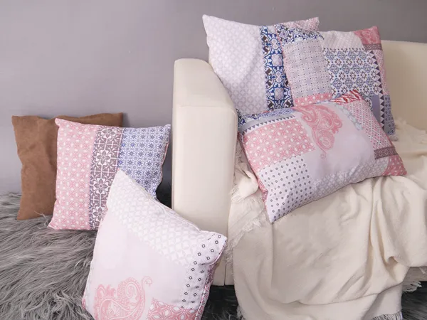 Professional Factory Wholesale Colorful Pleasant Polyester Patchwork Pillows